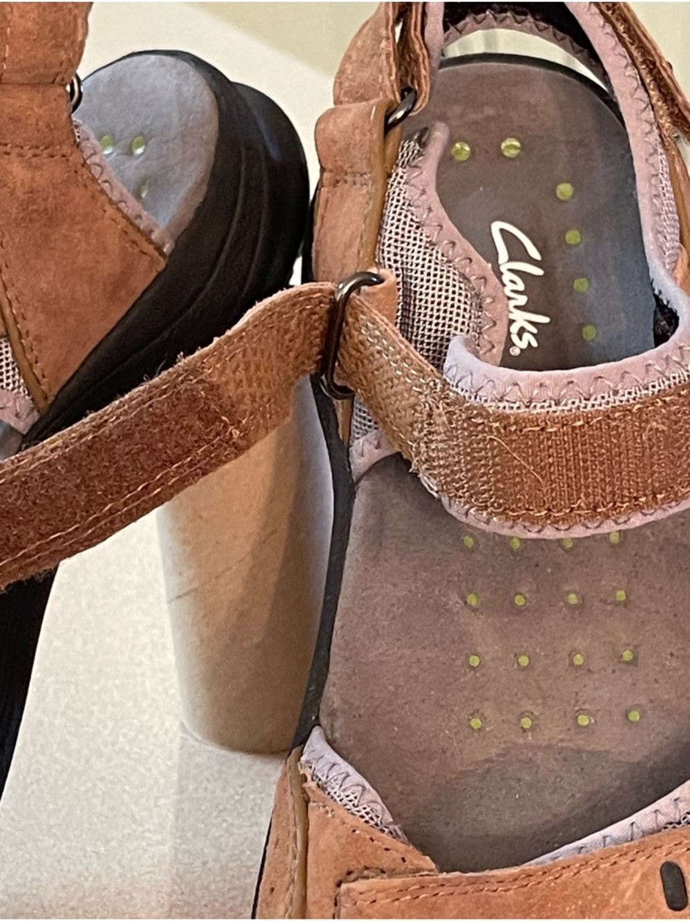 Clarks Wavewalk Women's Sandals
- Size 8M - Picture 4 of 6